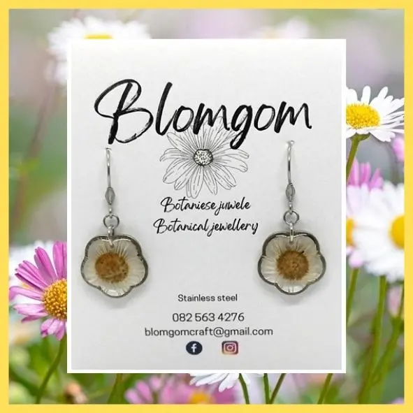 Medium Flower Shaped Earrings - Daisy (EARST004)